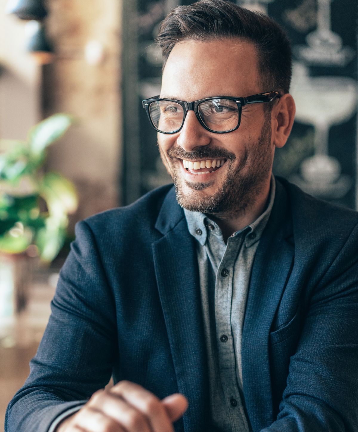 Franklin Nutrafol model wearing glasses