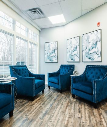 h2t skin and laser center waiting room